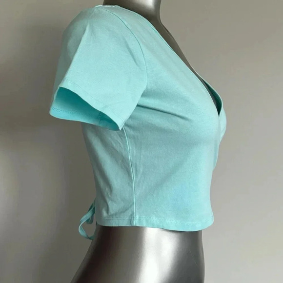 FREE 🆕Wrap Around Crop Top - Picture 4 of 14